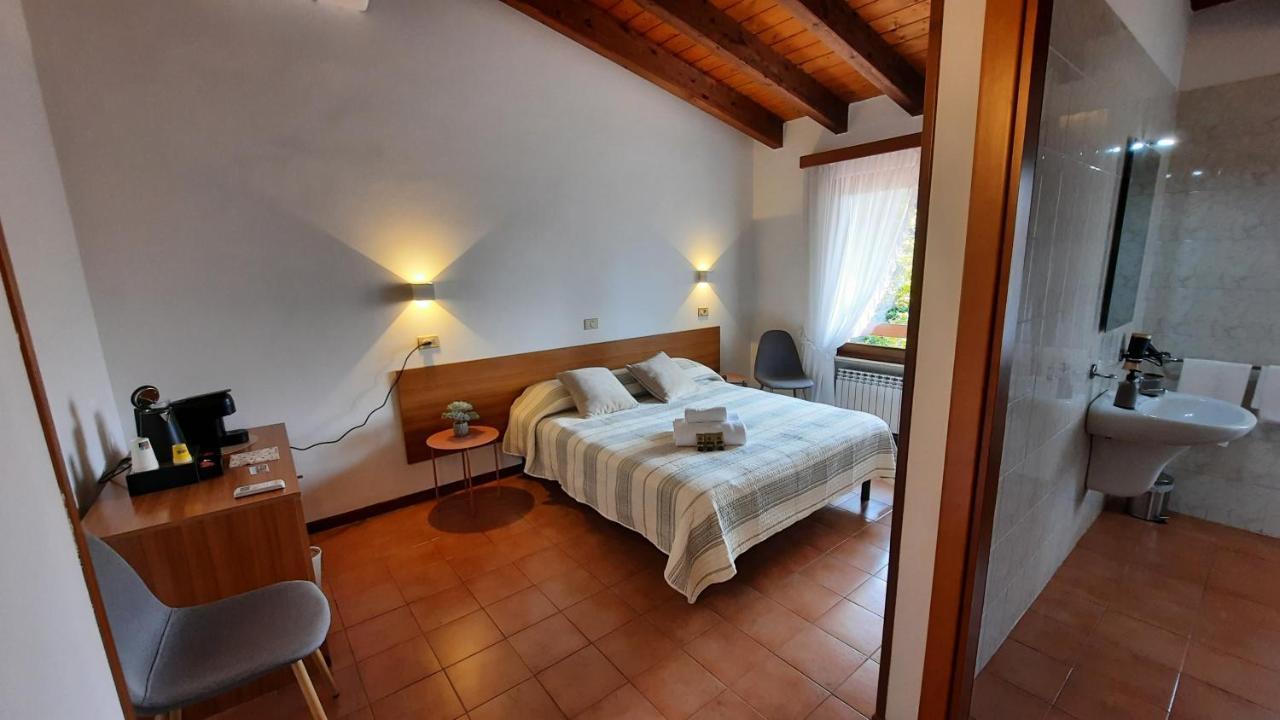 Elisa Holidays Puegnago Ngoại thất bức ảnh